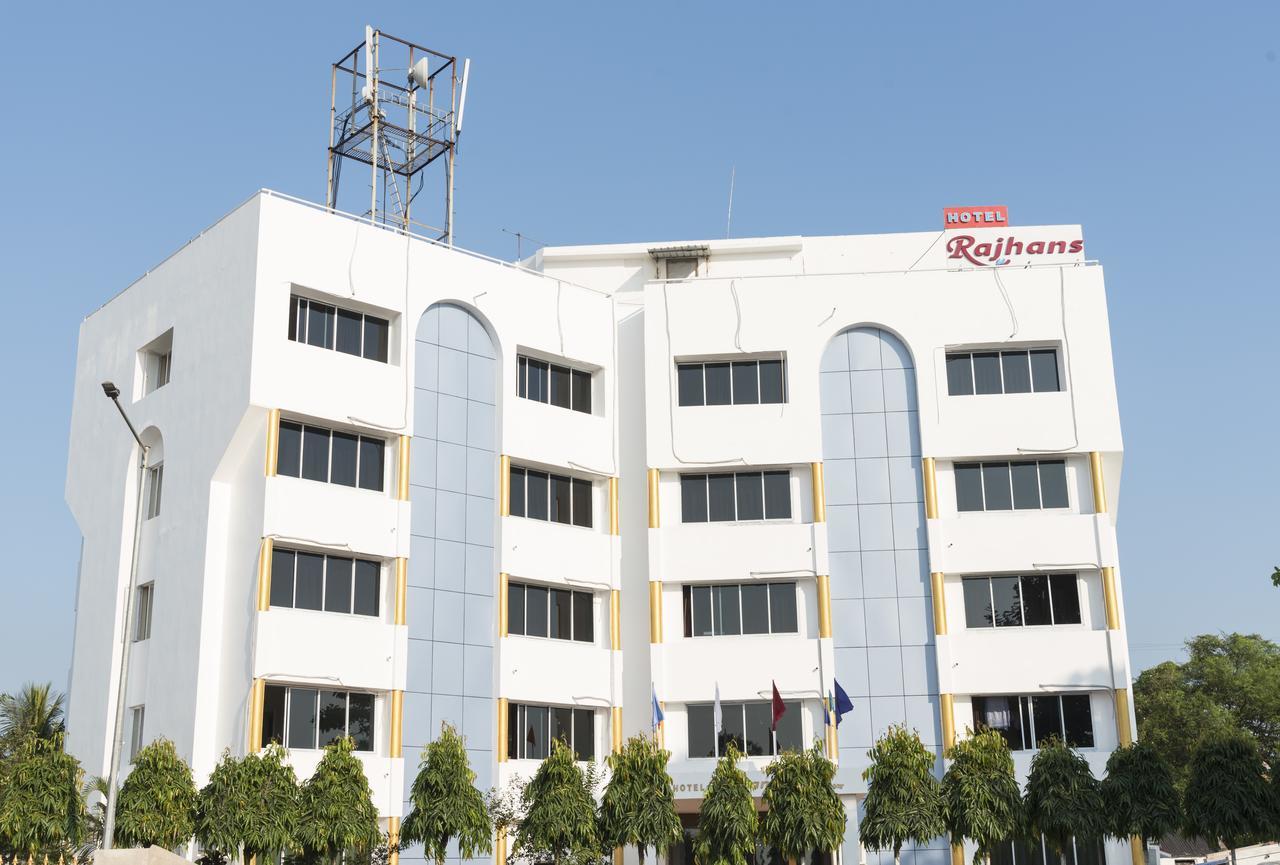 Rajhans Hotel & Resort Phalta Exterior photo